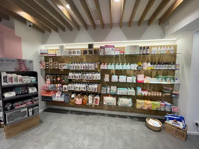 Farmacia Almia Farmacia - Gda. Almudena Fernández Martínez