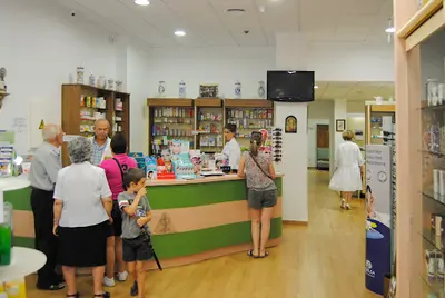 Farmacia Cuervas-mons