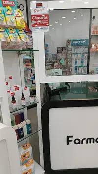 Farmacia Carpes. Abierto de 9 A 22 Horas de Lunes A Sábado