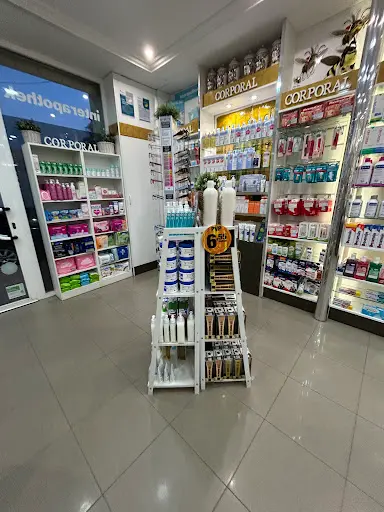 Farmacia Nicolás Y María Del Mar Martínez Cb