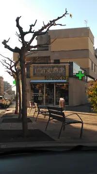 Farmacia - m'Cinta Vidal Regolf m'Cinta Baixauli Vidal