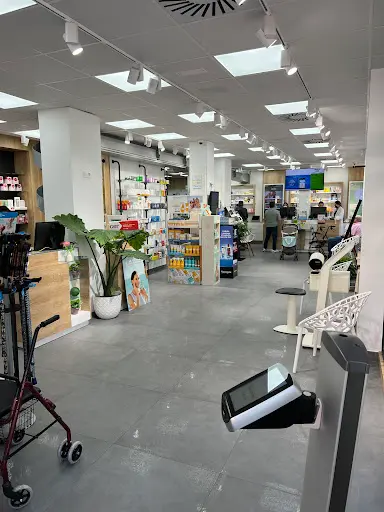 Farmacia Alpajés