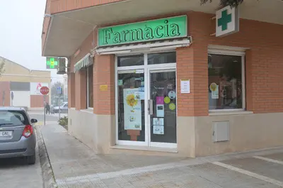 Farmacia Farmàcia M. Àngels Curcó Ribelles