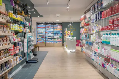 Farmacia Tram