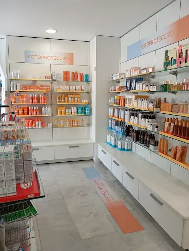 Farmacia de Zahara, Lic. Gallardo