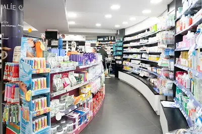 Farmacia Carolina León 365-12.30 H