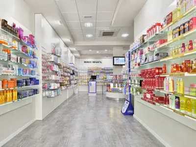 Farmacia Corredera Baza - Abierta Los 365 Días Al Año