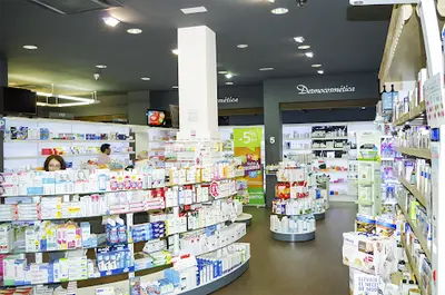 Farmacia Los Almendros