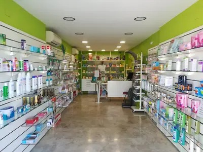 Farmacia Señorío de Guzmán, Ldo Tirso Gª Saldaña