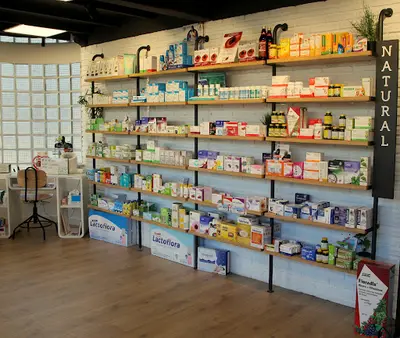 Farmacia Raíces (modino Quiroga, C.b.)