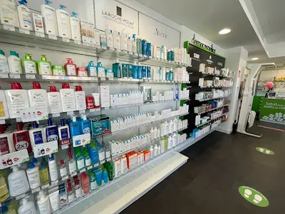 Farmacia El Chimeneón