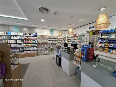 Farmacia Diana Lda. María Elena Paniza Llanos