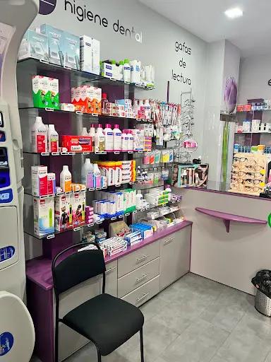 Farmacia Carmen González - Villamil - Farmacia Y Parafarmacia en Nuevo Gijón