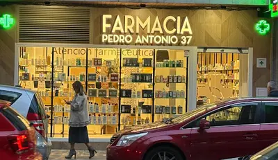 Farmacia Pedro Antonio de Alarcón, 37