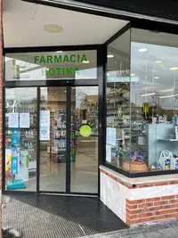 Farmacia Aguirre Aramburu, Mª Petra