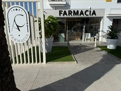 Farmacia la Redondela - Ana Calderay Marín