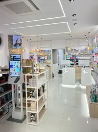 Farmacia Del Mercado 40 (lda. Mª de Los Ángeles Arcos Mena )