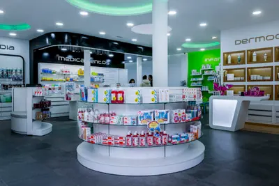 Farmacia la Solana. Lda. Ana Fernández Ruano