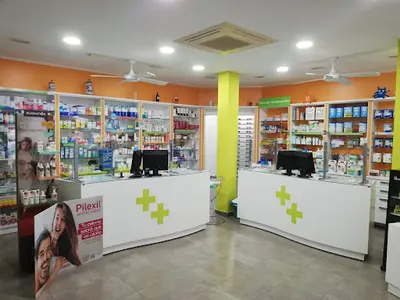 Farmacia Los Arrayanes C.b.