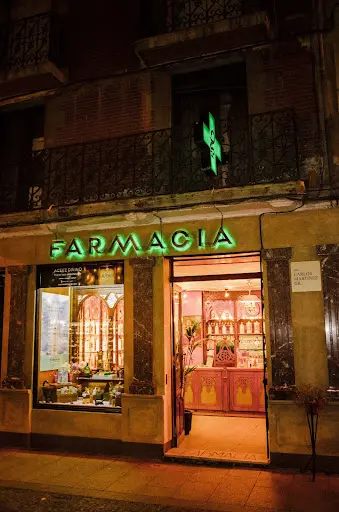 Farmacia Carlos Martínez Gil