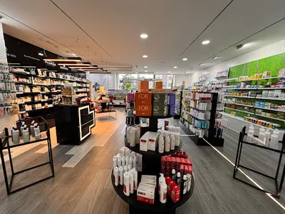 Farmacia El Barrial Aravaca | 13,5h 365 Días Al Año