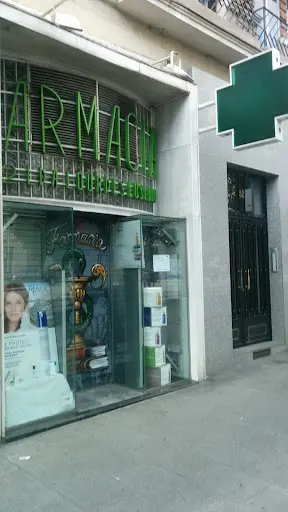 Farmacia Reina Victoria 52