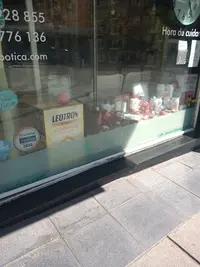 Farmacia Vilobotica. Paseo de Extremadura 136