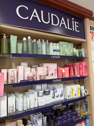 Farmacia Carmen Díaz Suárez Y Otros C.b.