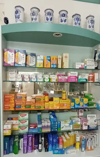 Farmacia José Manuel Gómez Lora
