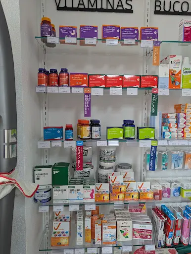 Farmacia Axial Puerto de Mazarrón - Farmacia Ldo. Mario Pérez Pardo