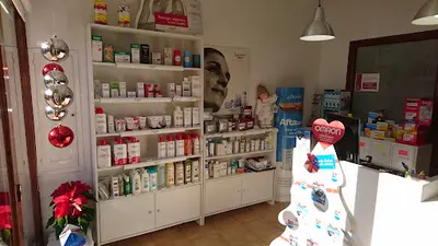 Farmacia Farmàcia Esther Albrich Plana - Montagut I Oix