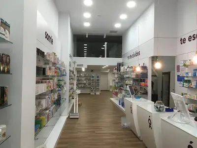 Farmacia Estación: Lda. Hernández Rex Mercedes