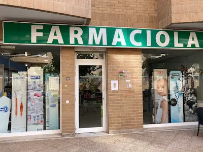 Farmacia Farmaciola Marina d'Or (dependiente de Farmacia Lahoz-pruñonosa)
