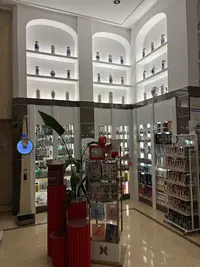 Farmacia Ortopedia la Pontina (alba García & Cristina Cuquejo)