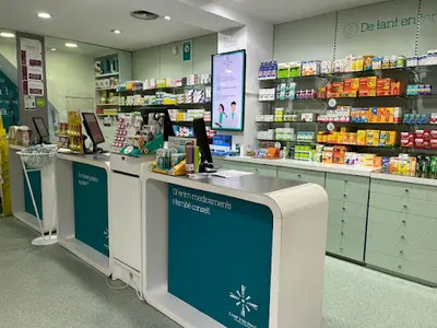 Farmacia Farmàcia Òptica Camp d'en Prats Rrtt