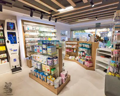 Farmacia Ara Farmàcia 365 Días. Lda. Lara Benito (valldemossa, 59)