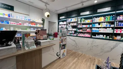 Farmacia la Botica de Lezkairu (belén Cuadra)