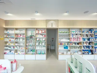 Farmacia Ortopedia Senosiain - Cerca Del Hospital Universitario de Navarra - Pamplona - Titular: Elena Medrano