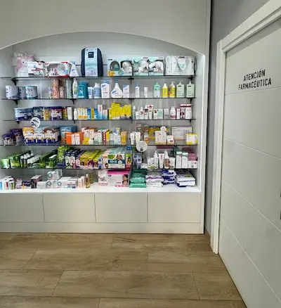 Farmacia "la Vieja" Lcdo. Bruno Márquez Rodríguez/lcda. Olga Hortensia González Felipe