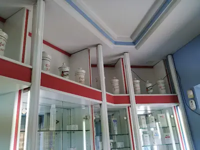 Farmacia Montse Juliá Benítez