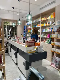 Farmàcia Safir 28