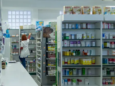 Farmacia Milán 16, Lcdo. Juan Antonio Méndez Alonso