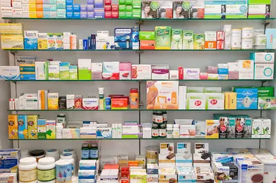 Farmacia Plaza de la Catedral Lcda. Elena Pardillo Delgado
