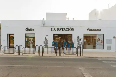Farmacia - Óptica la Estación. Lda. Virginia Rosa Díaz