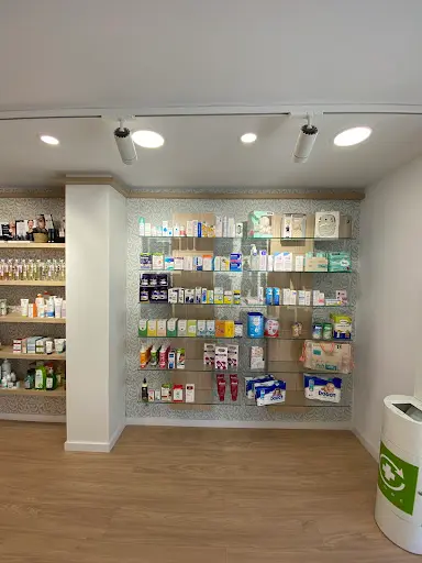 Farmacia Farmàcia Vilà Sagué