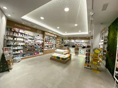 Farmacia Moles Vinuesa, C.b.