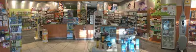 Farmacia Vía Roma. Lda. Paula Postigo Rubio. Abierto A Mediodía