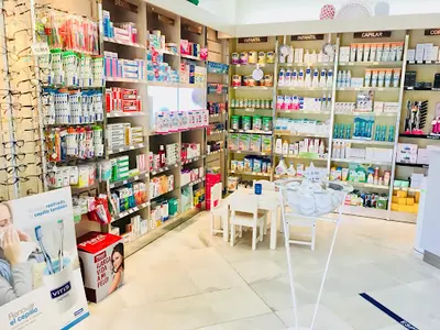 Farmacia Pino Montano Ldo. Joaquín Venegas Reyes