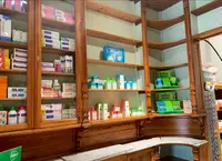 Farmacia Santa Ana Triana (santa Ana Triana Pharmacy)