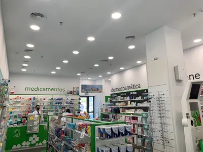Farmacia Trébol Lagoh